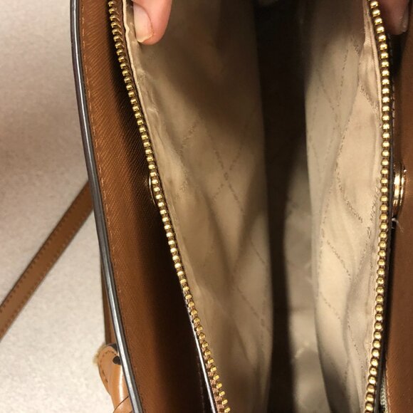 Michael Kors Saffiano Leather Medium Satchel EUC  ** - Picture 6 of 11